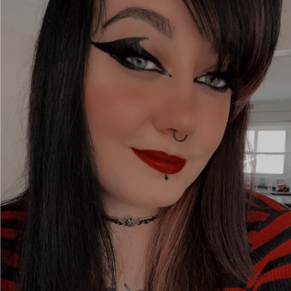 gothgirlemoji